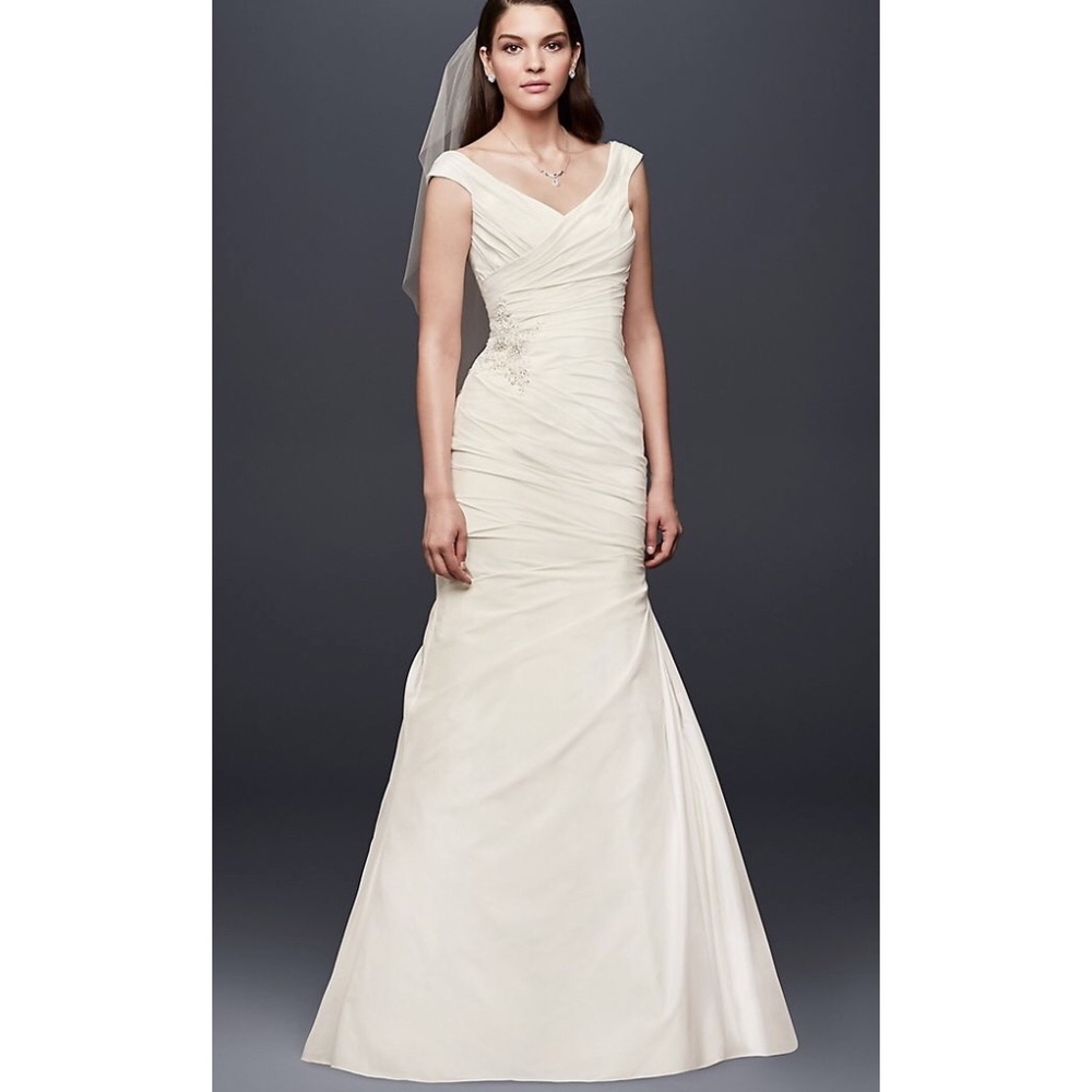 DAVID'S BRIDAL_Taffeta Mermaid Wedding Dress.NWT